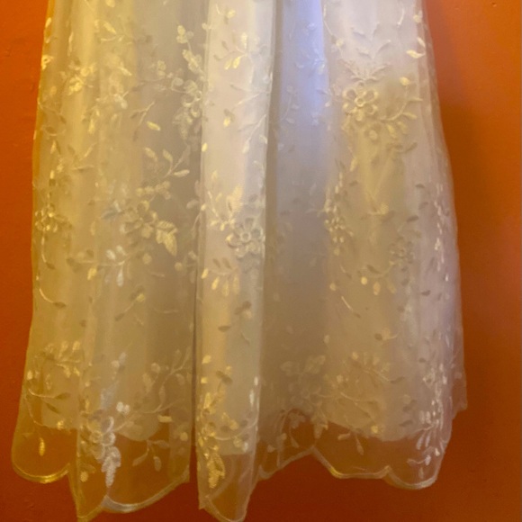 Girls Pink Butterfly-white dress embroidered flowers size 12 - Picture 3 of 7